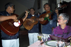 Serenading Carola