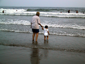 Bubbe & Josie at the beach