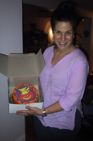 Marjorie shows cake