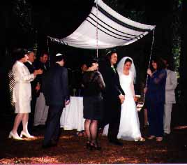 Leaving the huppah